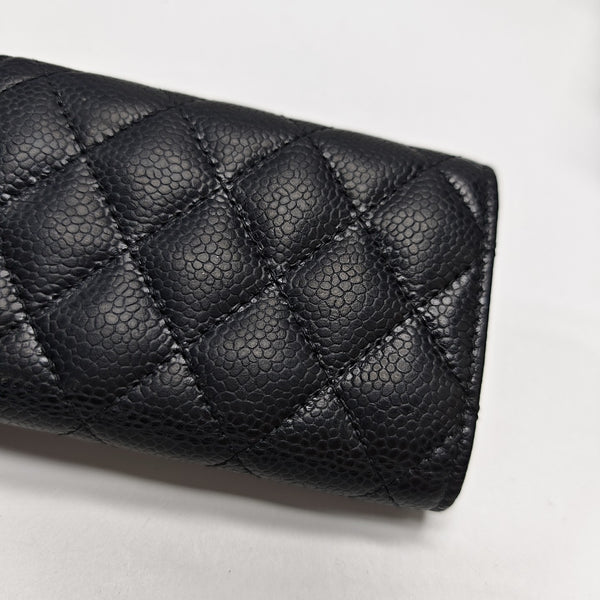 CLASSIC FLAP Quilted Grained Calfskin Black Card Holder