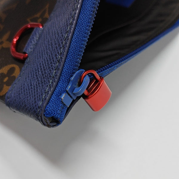 DISCOVERY Monogram Coated Canvas Brown