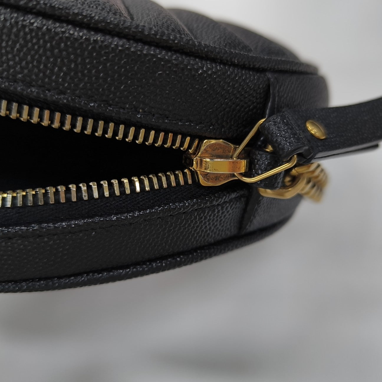 VINYLE Quilted Calfskin Black