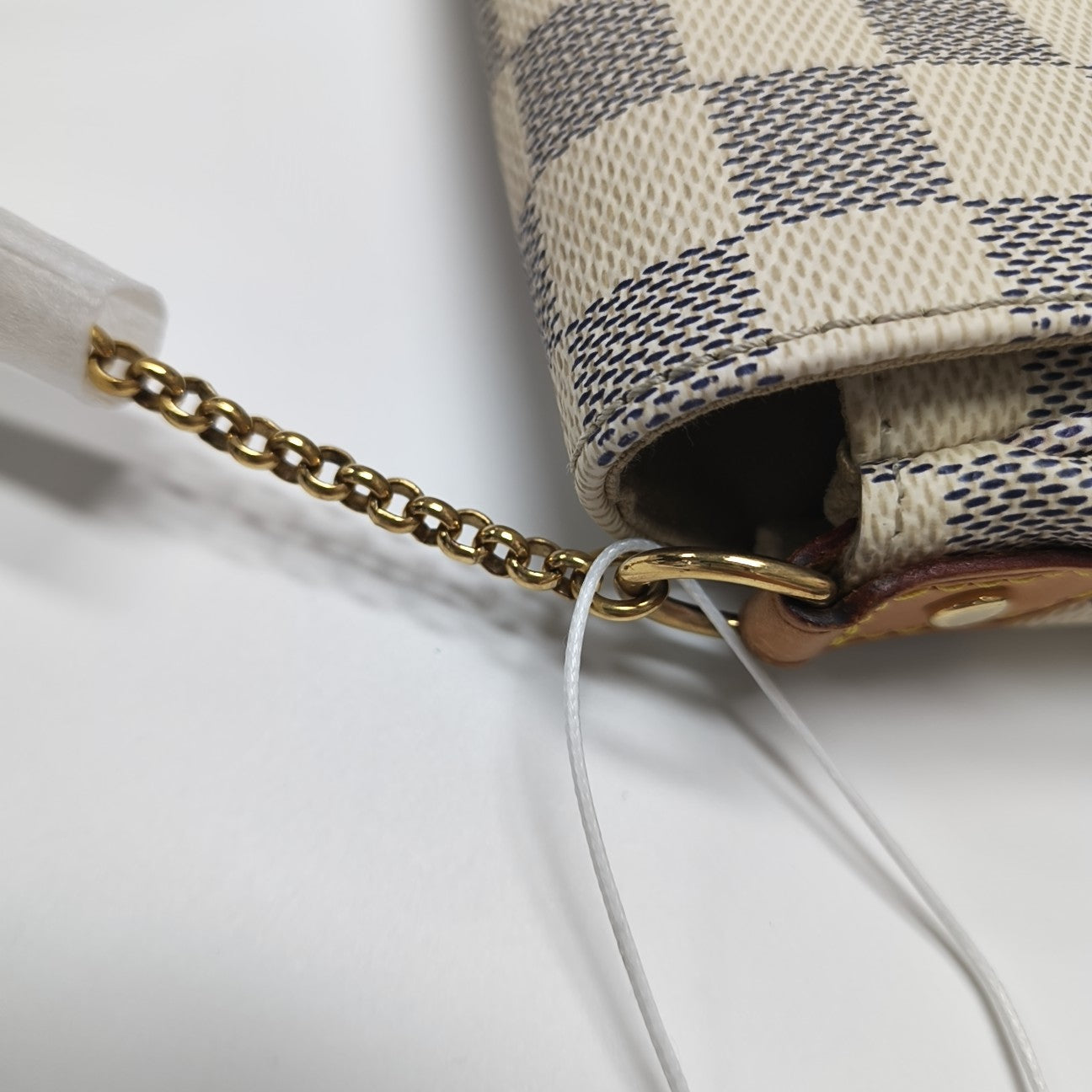 FAVORITE PM Damier Azur Coated Canvas White