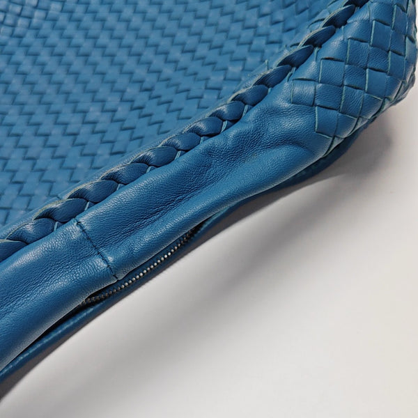 Veneta Large Calfskin Blue