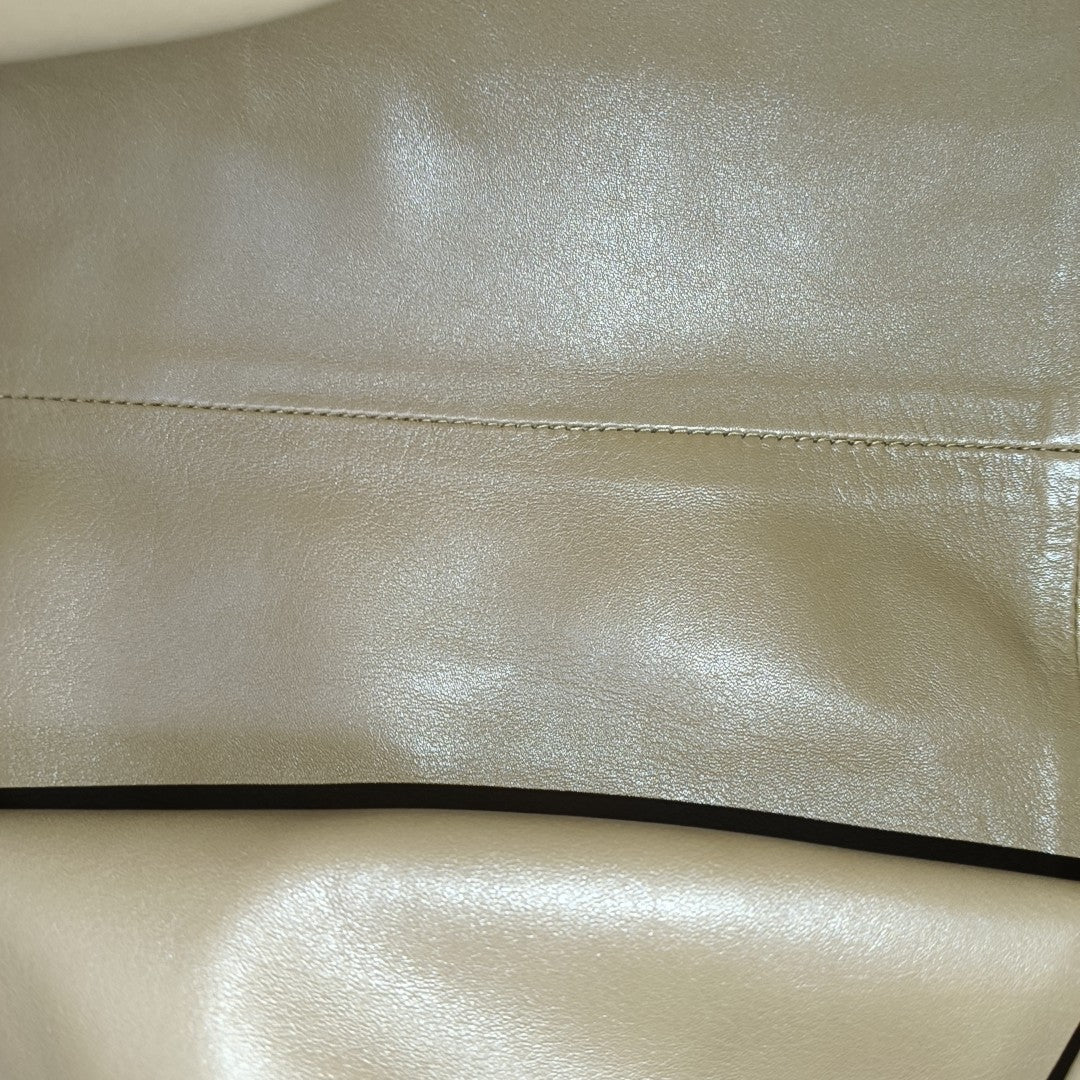 The Pouch Large Calfskin Brown