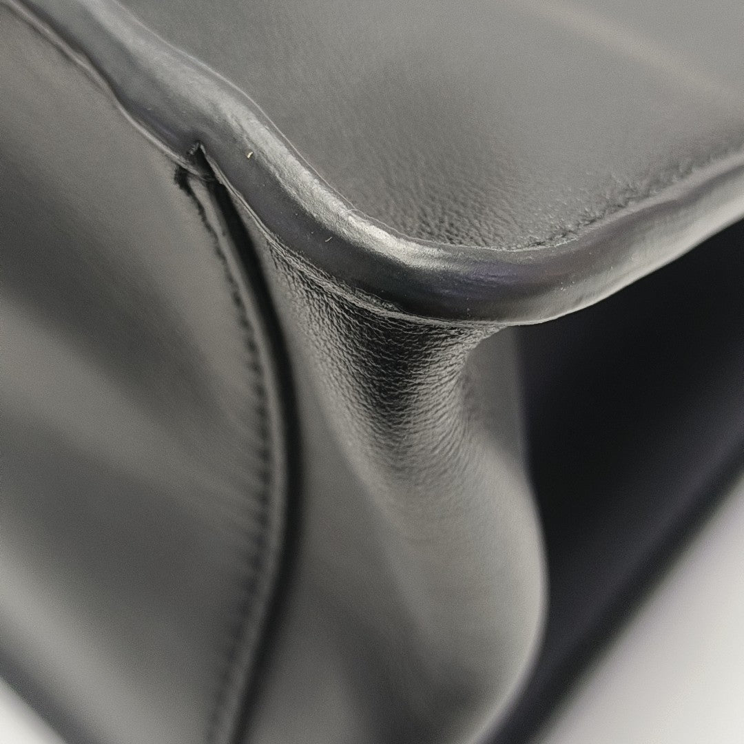 Flip Medium Calfskin Black