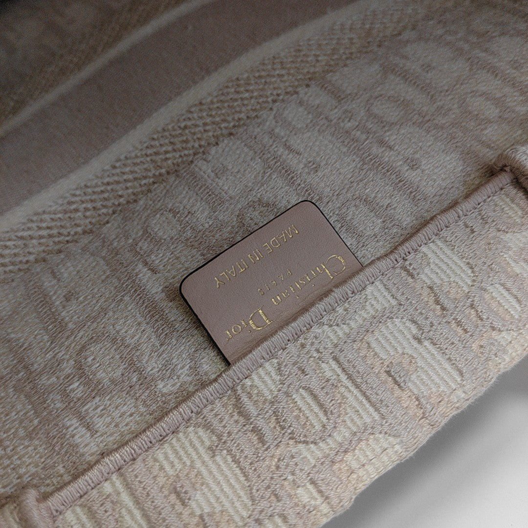 Book Tote Medium Oblique Canvas Pink