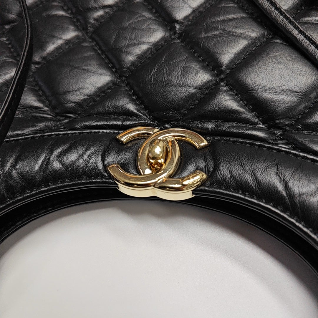 CHANEL 31 Large Quilted Calfskin Black