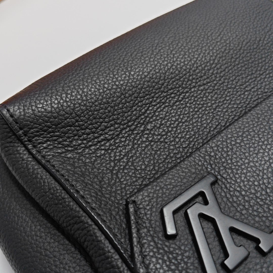 PILOT Calfskin Black