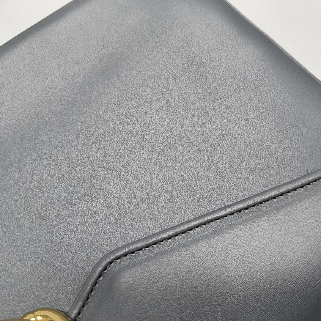 Calfskin Medium Gray