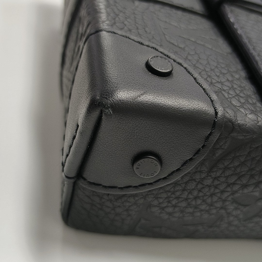 TRUNK PM Calfskin Black