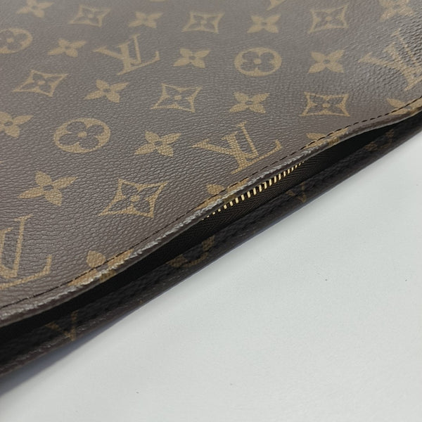 TOILET POCKET 26 Monogram Coated Canvas Brown