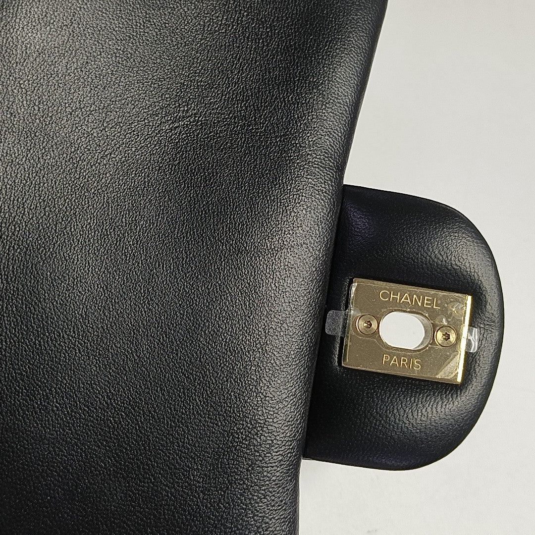 CLASSIC FLAP Mini Quilted Lambskin Black