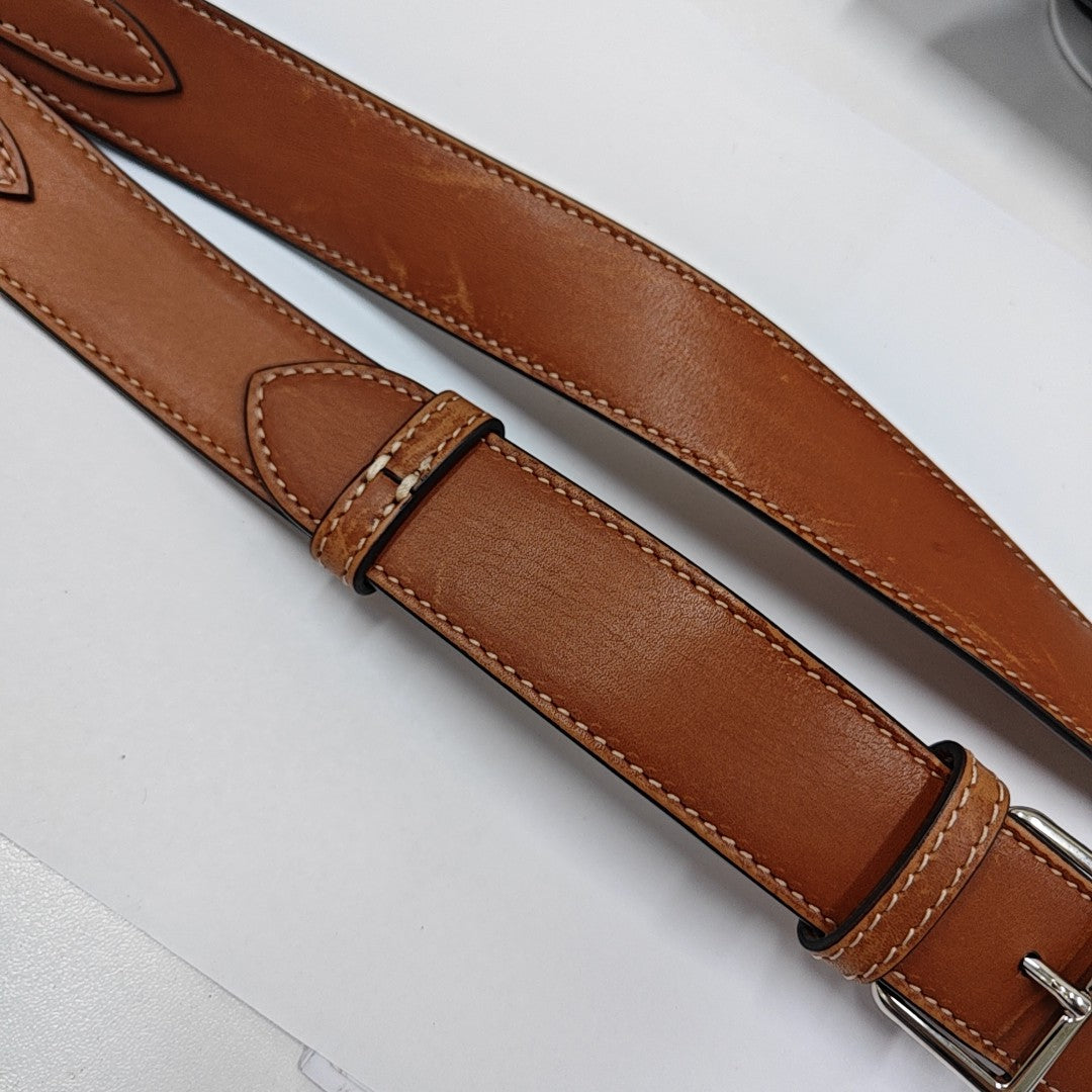Pocket Medium Calfskin Brown