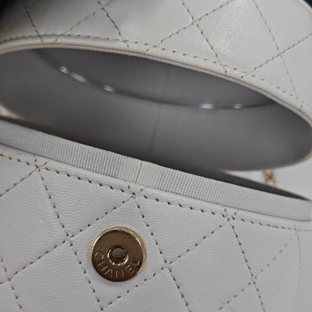 Round Vanity Medium Quilted Lambskin White