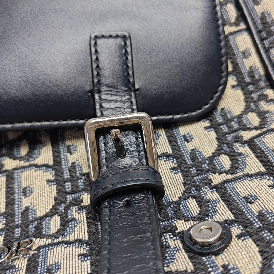 Canvas Blue