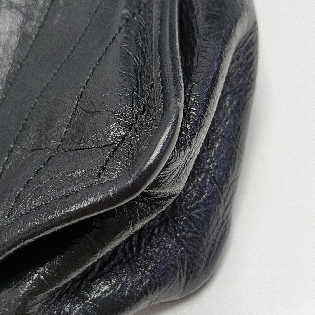 NIKI Medium Chevron Calfskin Black