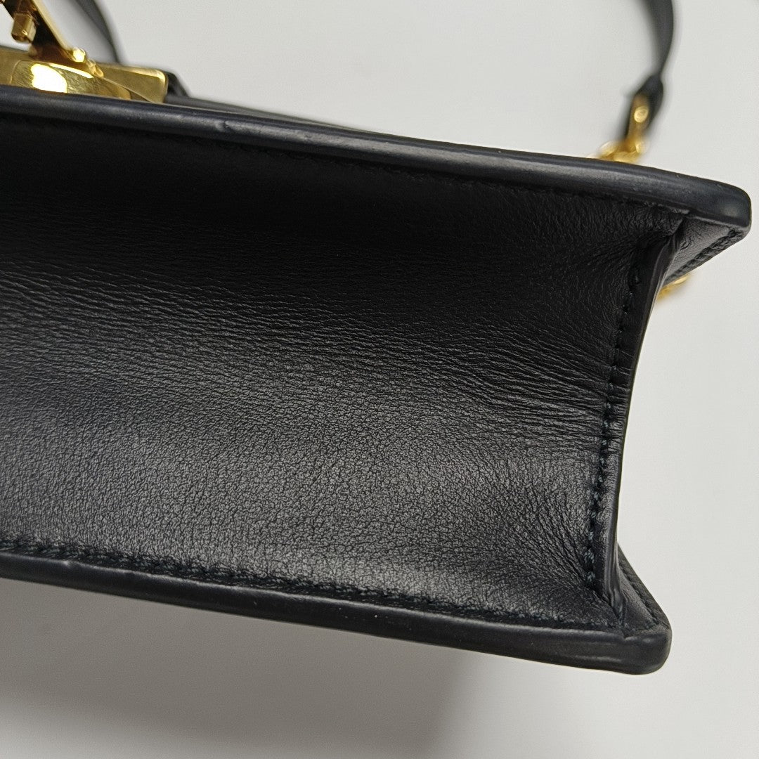 30 Montaigne East-West Mini Calfskin Black