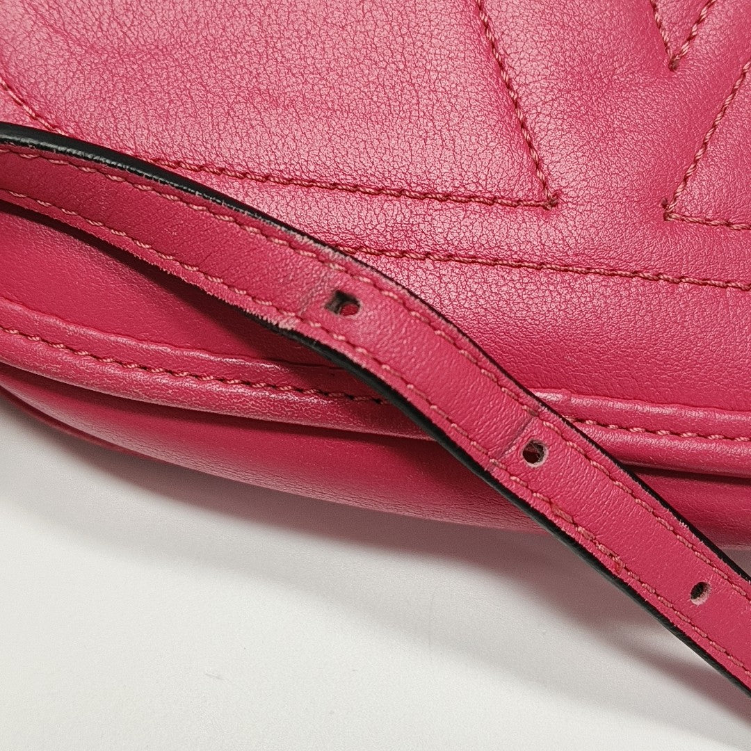 Vlogo Signatur Quilted Calfskin Red