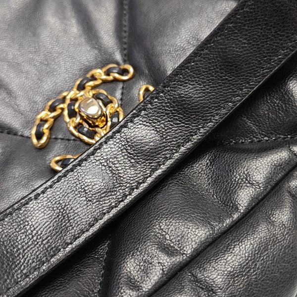 CHANEL 19 Small Quilted Lambskin Black