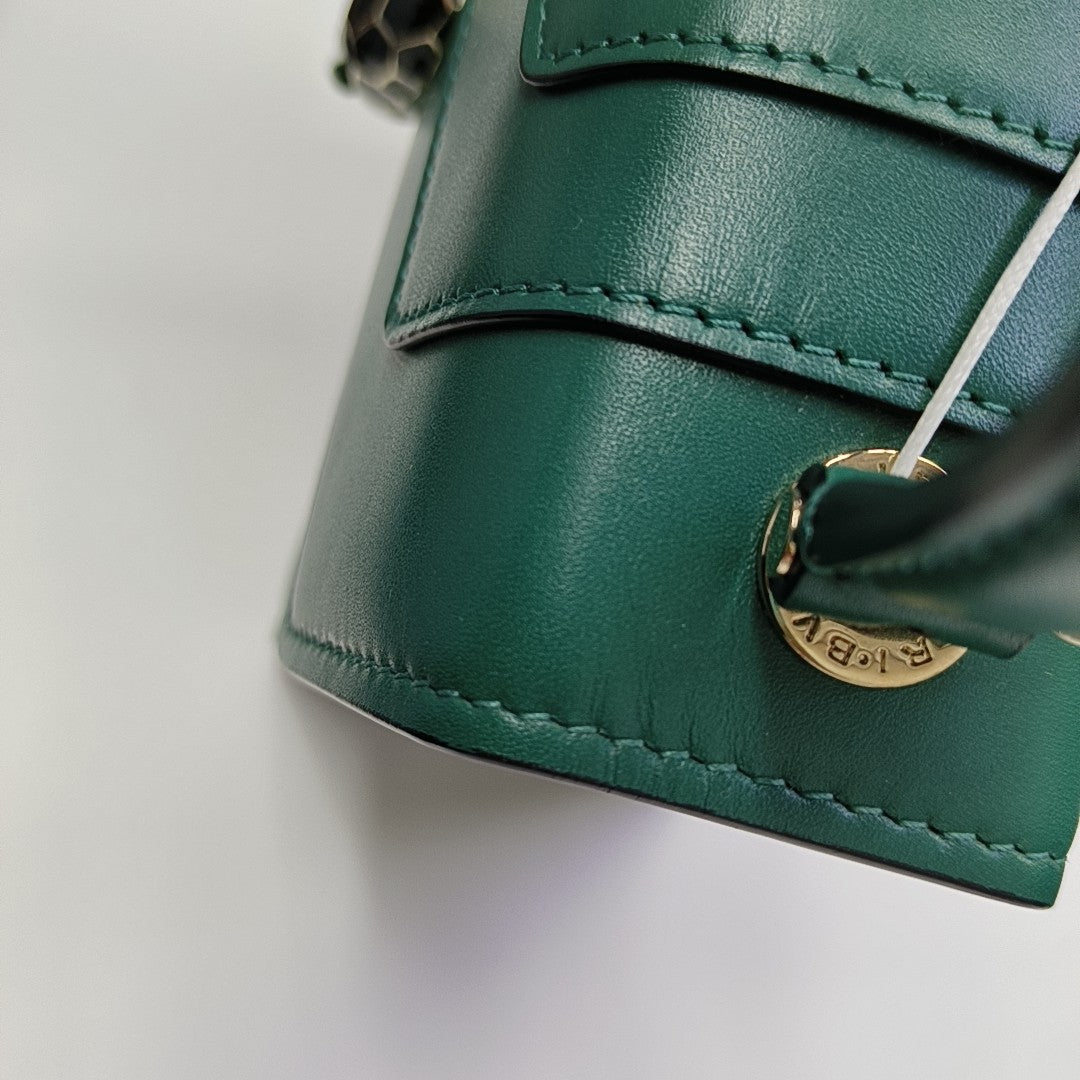 SERPENTI FOREVER Small Calfskin Green