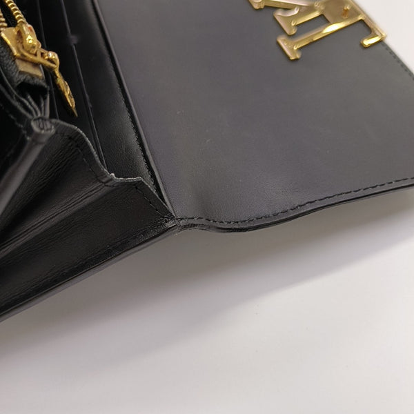 LOUISE Patent Leather Black Wallet