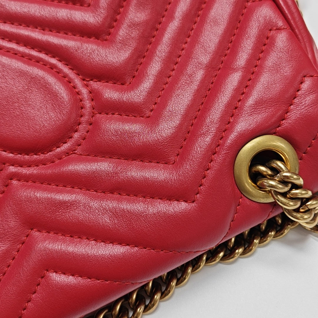 GG Marmont Medium Quilted Calfskin Red