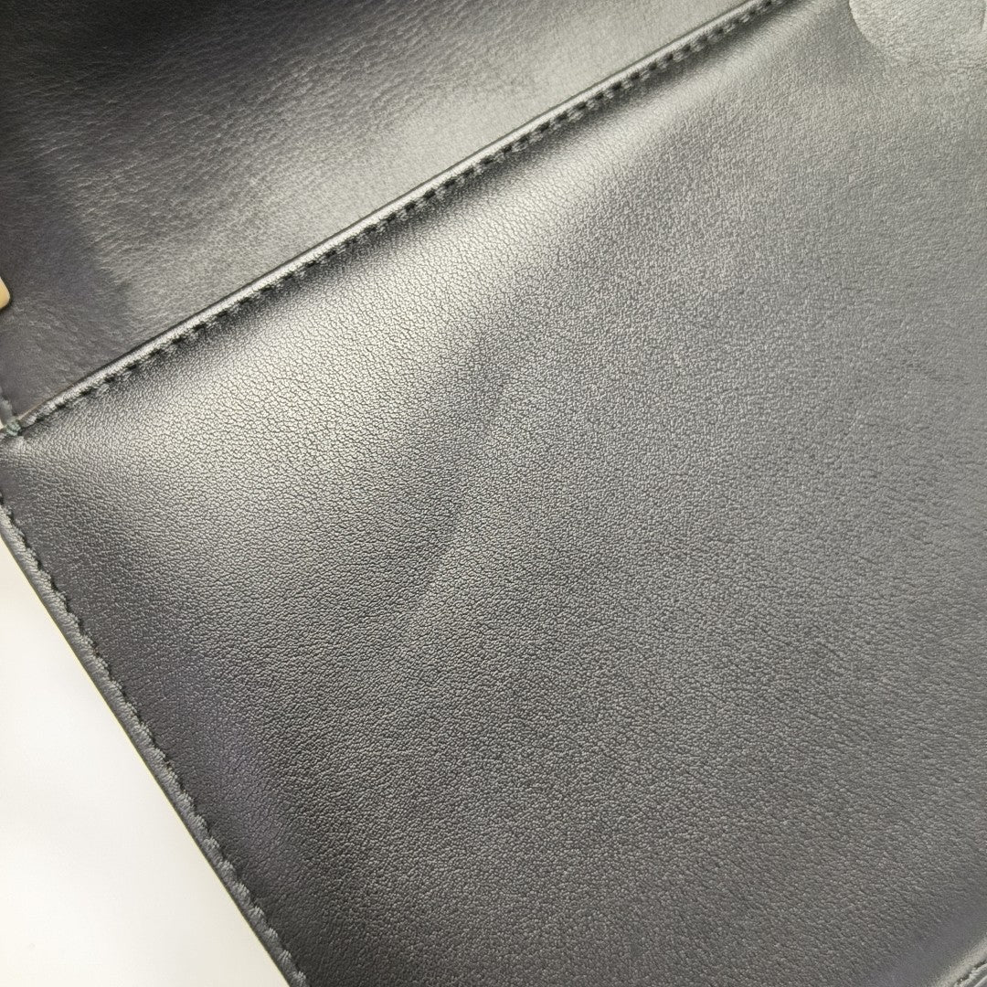 BOY CHANEL Medium Quilted Calfskin Black