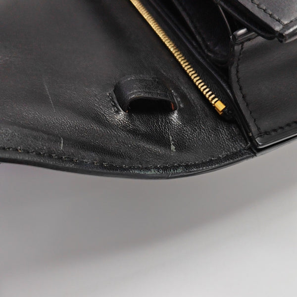 CLASSIC BOX Medium Calfskin Black