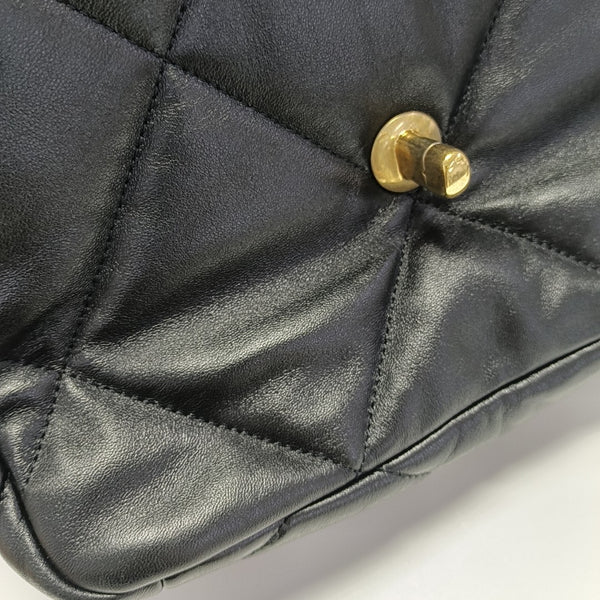 CHANEL 19 Small Quilted Lambskin Black