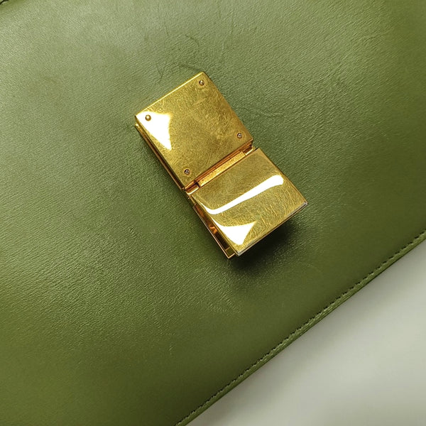 CLASSIC BOX Medium Calfskin Green