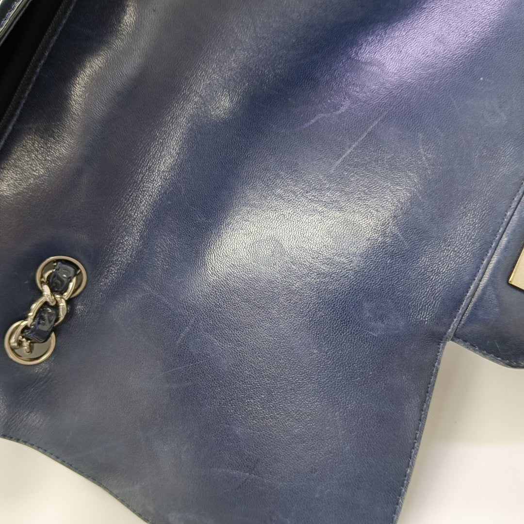 CLASSIC FLAP Jumbo Quilted Patent Leather Blue