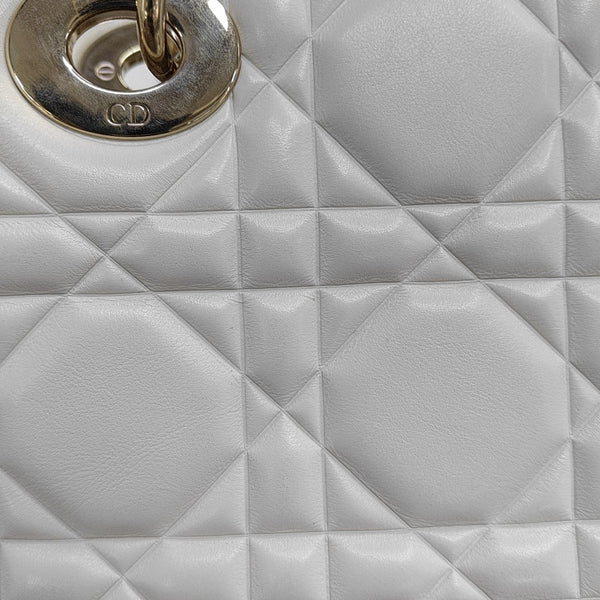 Lady 95.22 Medium Cannage Calfskin White