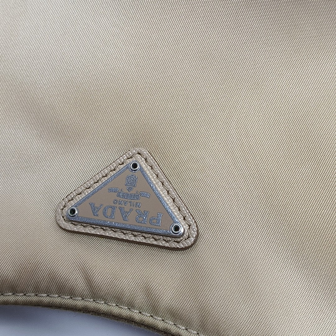 Re-Edition2000 Mini Nylon Beige