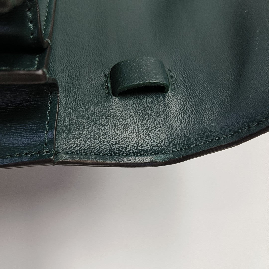 CLASSIC BOX Small Calfskin Green