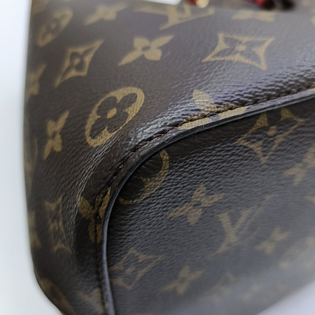 NÉONOÉ MM Monogram Coated Canvas Brown