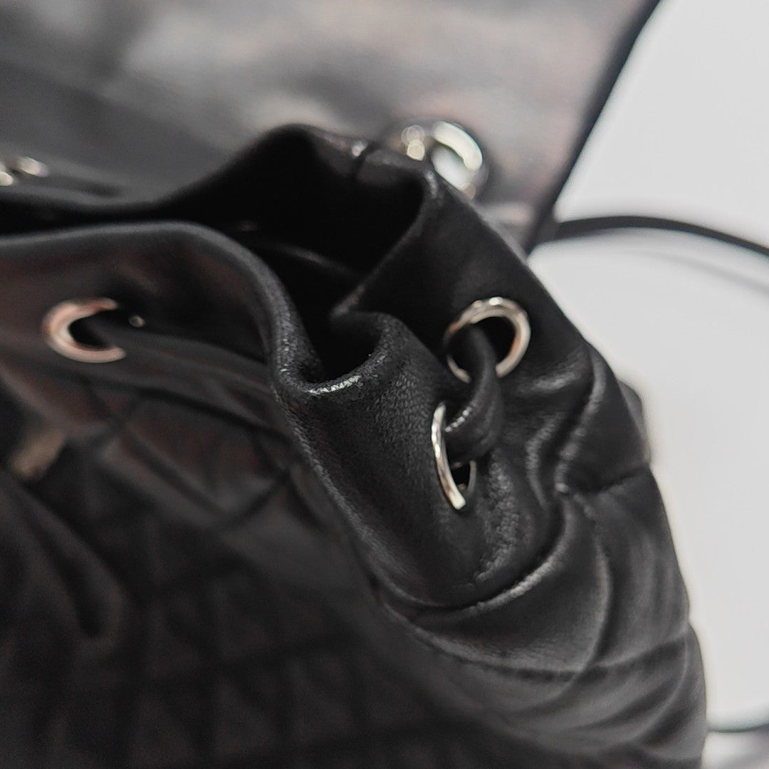 URBAN SPIRIT Small Quilted Lambskin Black