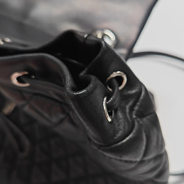 URBAN SPIRIT Small Quilted Lambskin Black