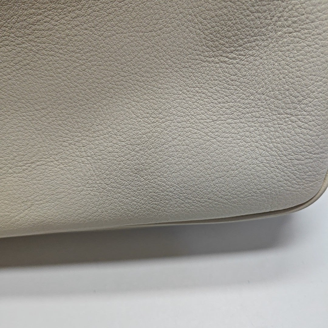 NEW HOBO Calfskin White