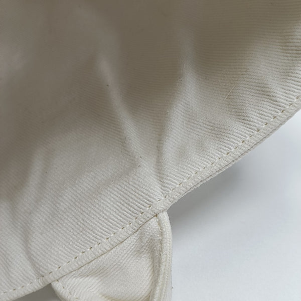 Canvas White