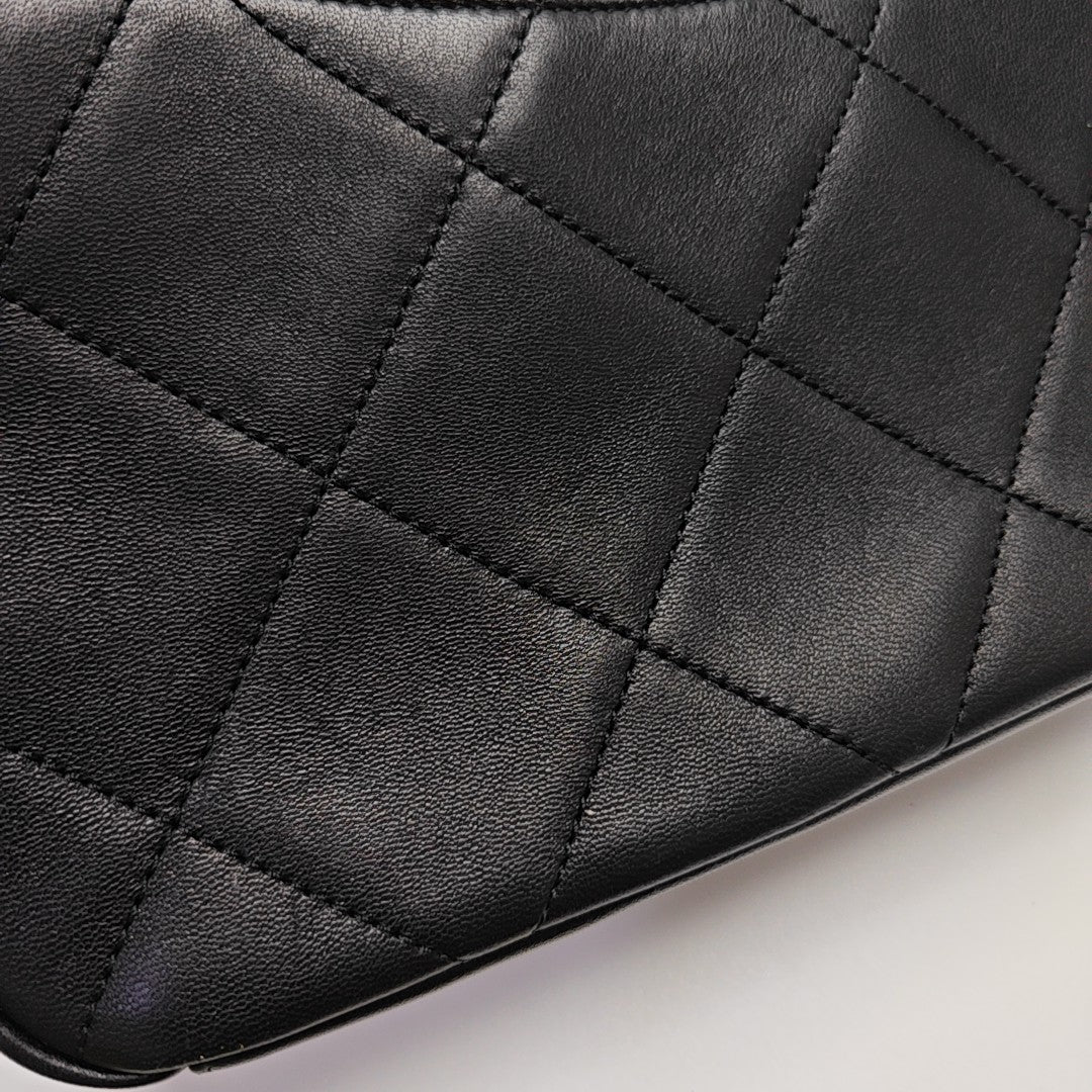 CLASSIC FLAP Jumbo Quilted Lambskin Black