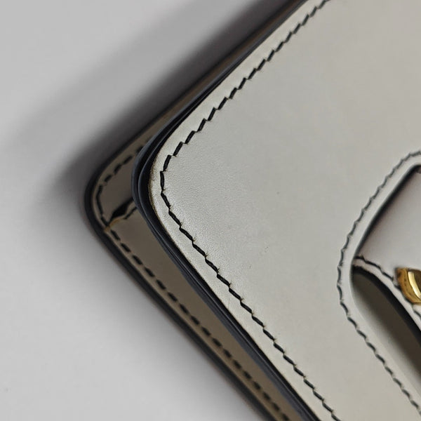 J'adior Calfskin White