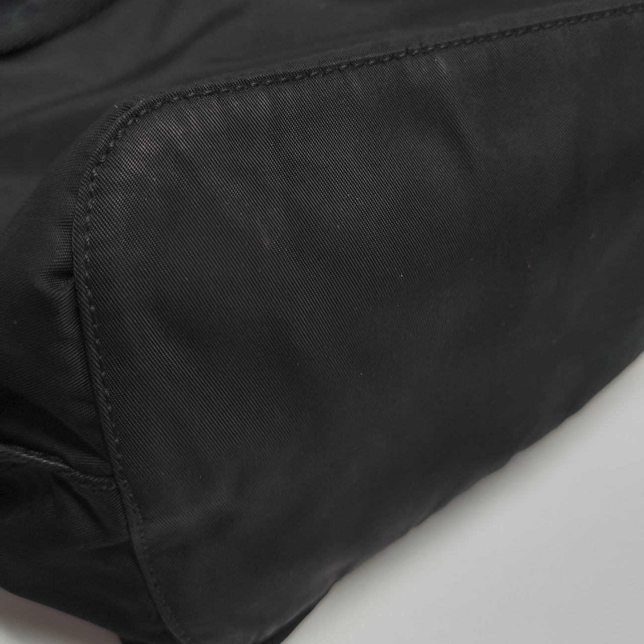 Vela Small Nylon Black