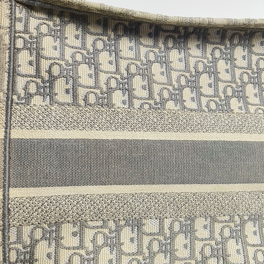Book Tote Medium Oblique Canvas Gray