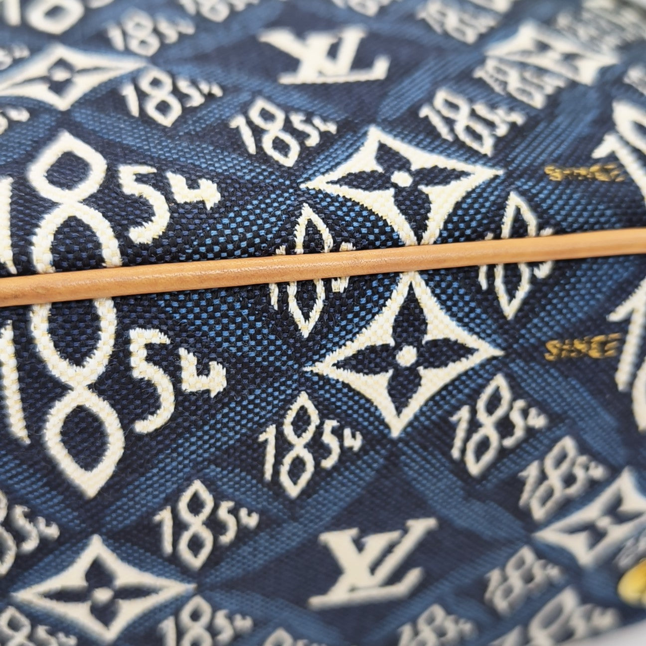 VANITY PM Fabric Blue