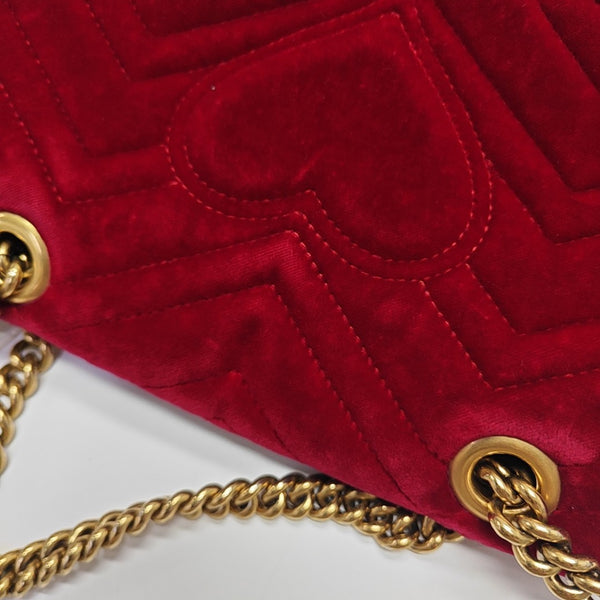 GG Marmont Small Quilted Velvet Red