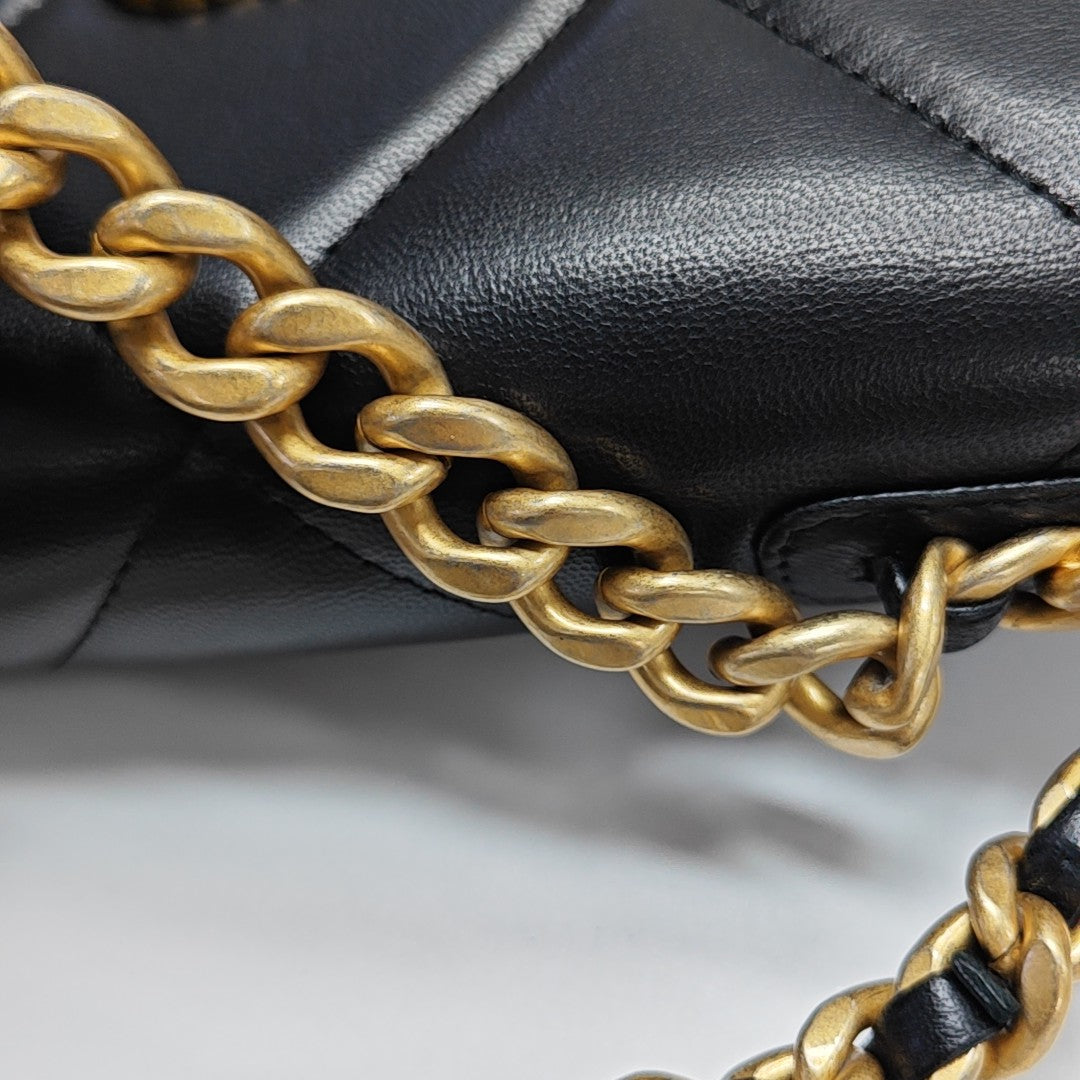 CHANEL 19 WOC Quilted Lambskin Black