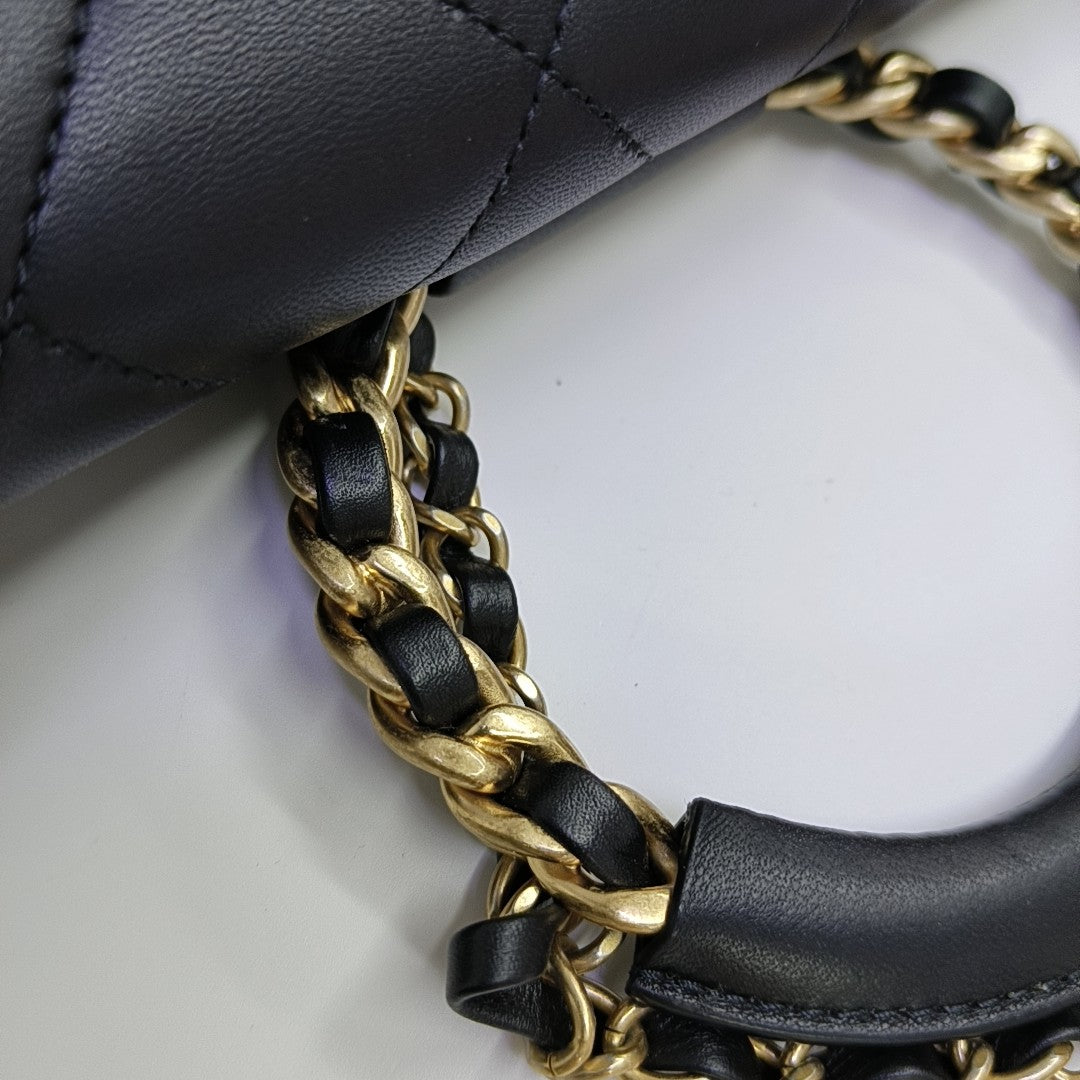 IN THE LOOP Quilted Lambskin Black