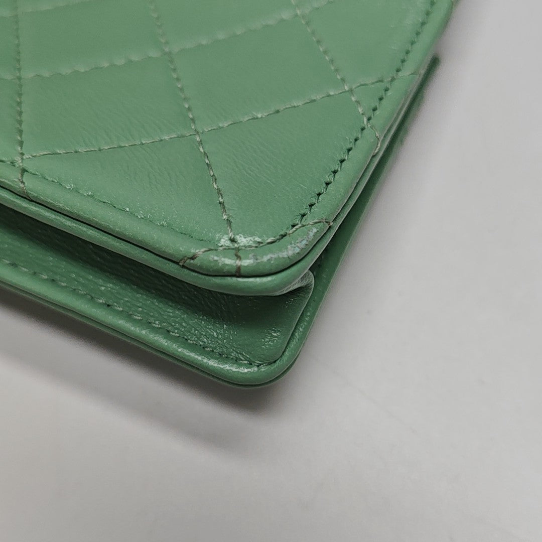 CHANEL 31 Quilted Lambskin Green Wallet