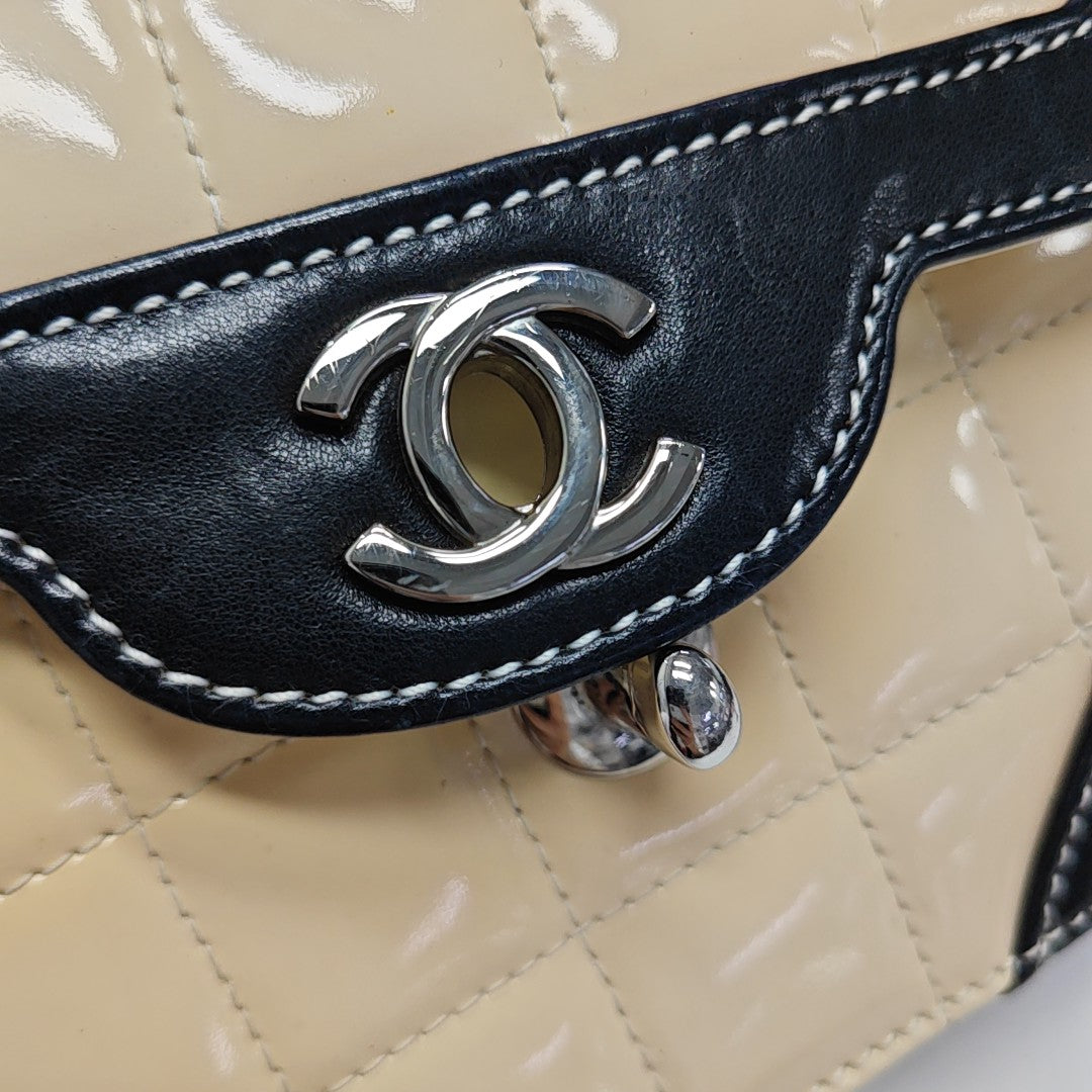 CHOCOLATE BAR Quilted Patent Leather Beige