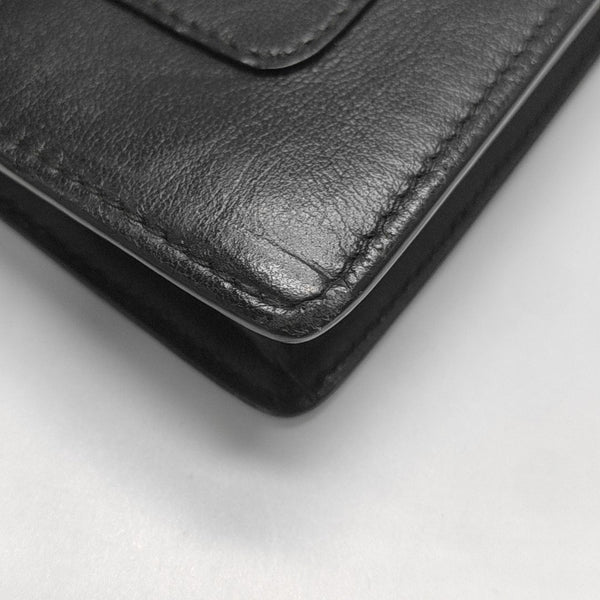 BVLGARI LOGO Piel de becerro acolchada negra