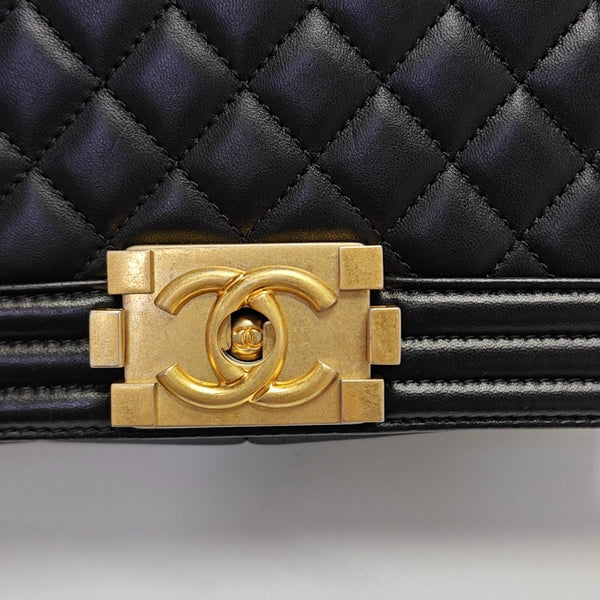 BOY CHANEL Medium Quilted Lambskin Black