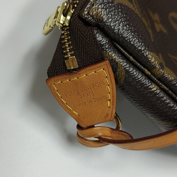 ACCESSOIRES Monogram Coated Canvas Brown